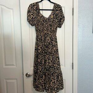 Cheetah print tie-back dress with puff sleeves Medium